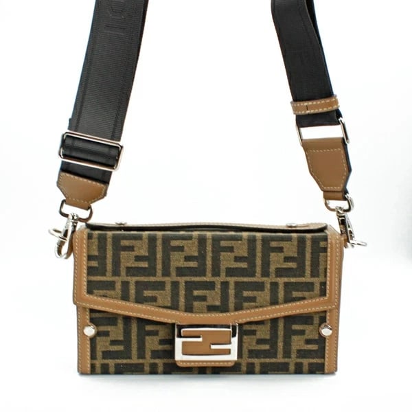 FENDI BAGUETTE SOFT TRUNK CANVAS/CALF: Fendi Baguette Soft Trunk Canvas/Calf Brand: Fendi Type/Style: Handbag Material: Canvas/Calfskin Color: Brown Size: W: 21.5cm ? H: 11.5cm ? D: 6cm Accessories: None Accessories Notice: Whe