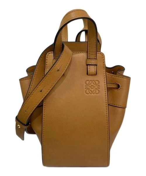 LOEWE HAMMOCK DRAWSTRING MINI: LOEWE Hammock Drawstring Mini Brand: LOEWE Type/Style: Handbag Material: Calf Leather Color: Brown / Light Brown Size: H:20cm / W:10cm / D:15cm Accessories: None Accessories Notice: When purchasing