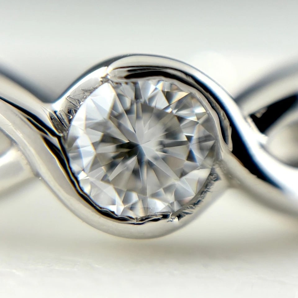 MELEE DIAMOND DESIGN PLATINUM RING: melee diamond design Platinum Ring Brand: Unbranded Type/Style: Ring Material: Pt900, Main Stone/Creation Natural Color: None Size: US 5 Accessories: None Accessories Notice: When purchasing