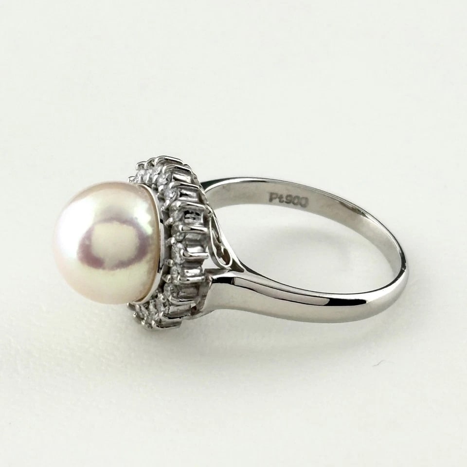 PEARL DESIGN PLATINUM MELEE DIAMOND RING: pearl design Platinum melee diamond Ring Brand: Unbranded Type/Style: Ring Material: Pt900, Main Stone/Creation Pearl diamond Color: None Size: US 5 Accessories: None Accessories Notice: When