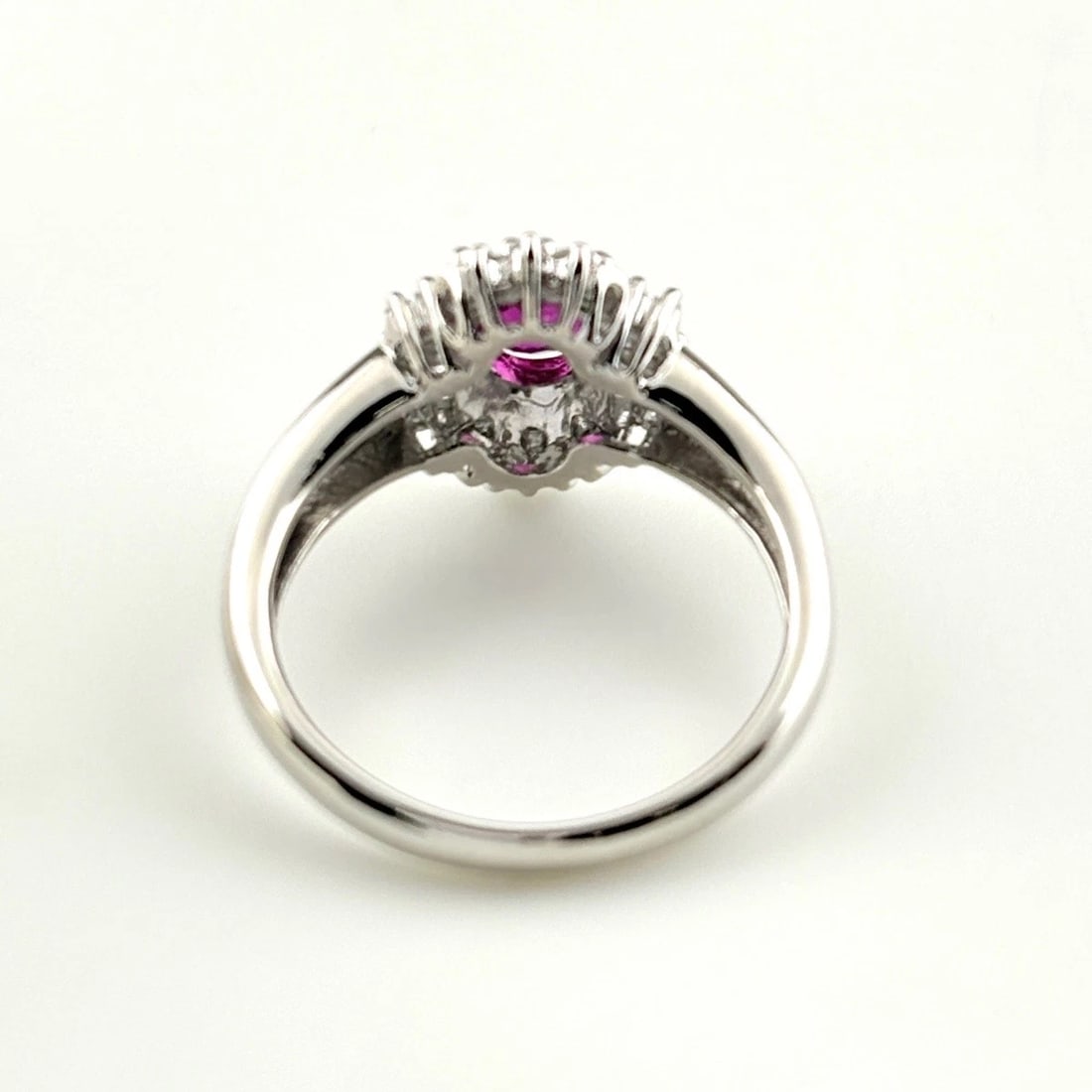 RUBY DESIGN PLATINUM MELEE DIAMOND RING - 4