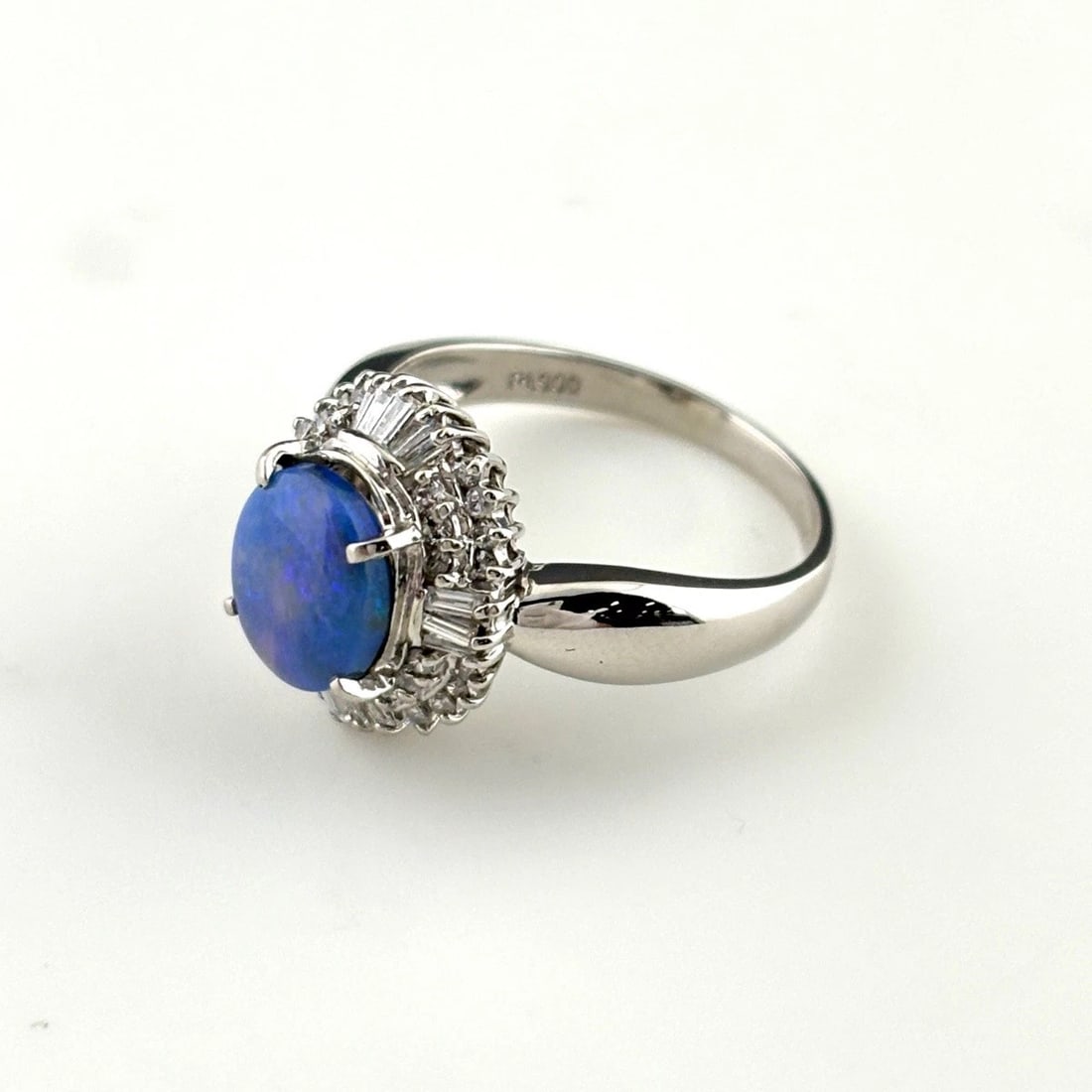 BLACK OPAL DESIGN PLATINUM MELEE DIAMOND RING: Black Opal Design Platinum melee diamond Ring Brand: Unbranded Type/Style: Ring Material: Pt900, Main Stone/Creation Black opal Diamond Color: None Size: US 6.5 to 7 Accessories: None Accessories