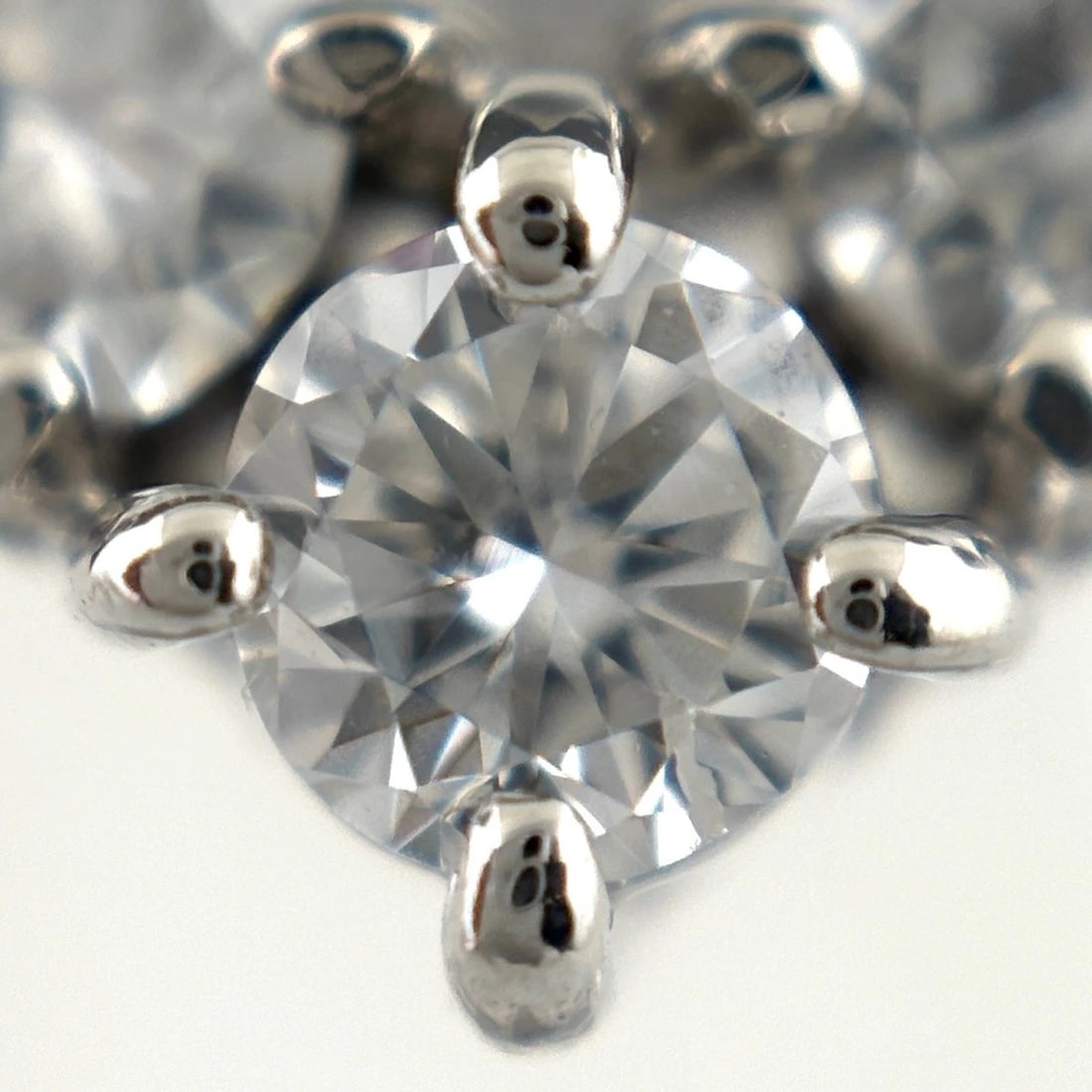MELEE DIAMOND DESIGN PLATINUM RING - 2