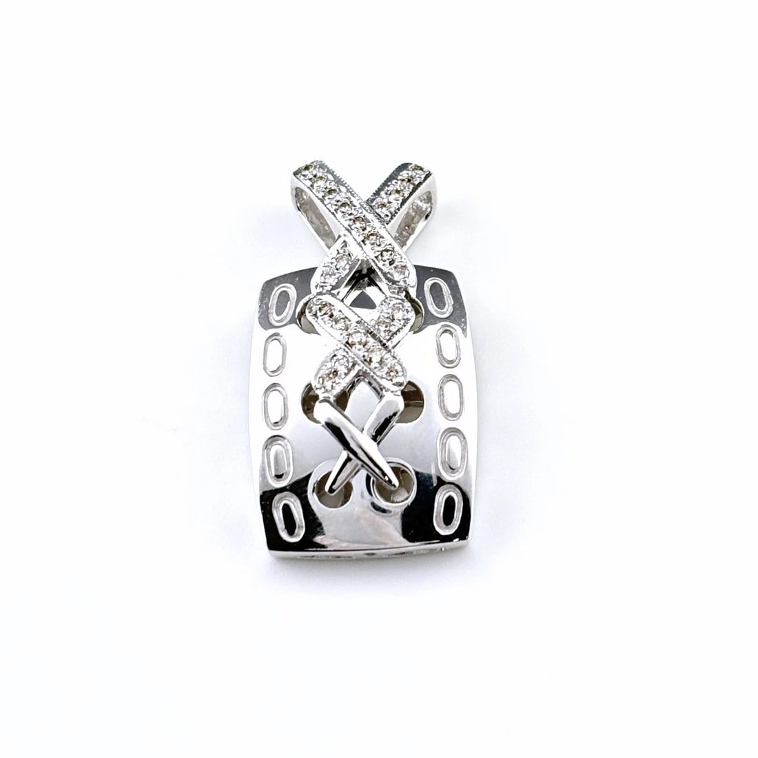 MELEE DIAMOND PENDANT HEAD WG WHITEGOLD PENDANT HEAD: melee diamond Pendant Head WG WhiteGold Pendant Head Brand: Unbranded Type/Style: Pendant Head Material: 18K WG, Main Stone/Creation Natural Color: White Gold Size: Pendant size 29.1?15.8mm(1.1")