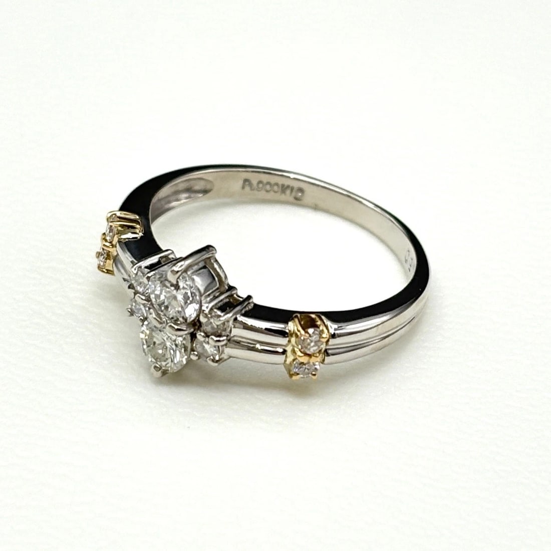 MELEE DIAMOND DESIGN PLATINUM YG YELLOWGOLD RING: melee diamond design Platinum YG YellowGold Ring Brand: Unbranded Type/Style: Ring Material: Pt900 ?18K, Main Stone/Creation Natural Color: None YG Size: US 6 Accessories: None Accessories Notice: