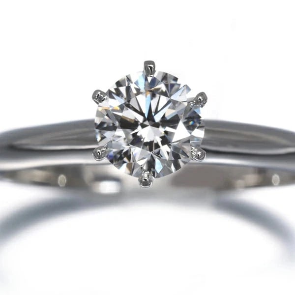 TIFFANY & CO. PLATINUM RING DIAMOND: Tiffany & Co. Platinum Ring Diamond Brand: Tiffany & Co. Type/Style: Ring Material: Platinum (Pt950 guarantee), Main Stone/Creation NATURAL Color: SILVER Size: 5.5 - 5.75 US Accessories: None