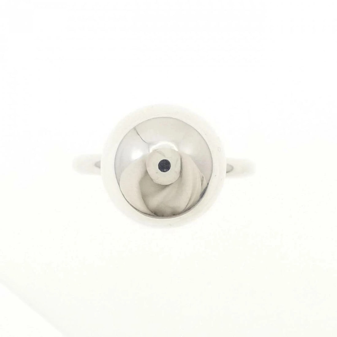 TIFFANY SILVER BALL RING 925 SILVER: Tiffany Silver Ball Ring 925 silver Brand: Tiffany & Co. Type/Style: Ring Material: 925 sterling silver, Color: SILVER Size: US 6.75 Accessories: None Accessories Notice: When purchasing pre-owned