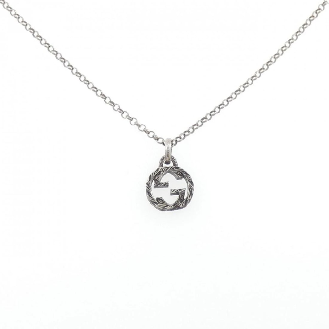 GUCCI INTERLOCKING G NECKLACE SILVER: Gucci Interlocking G Necklace Silver Brand: Gucci Type/Style: Necklace Material: 925 Silver, Color: Silver Size: 17.7-19.7 in (45-50 cm) Accessories: None Accessories Notice: When purchasi