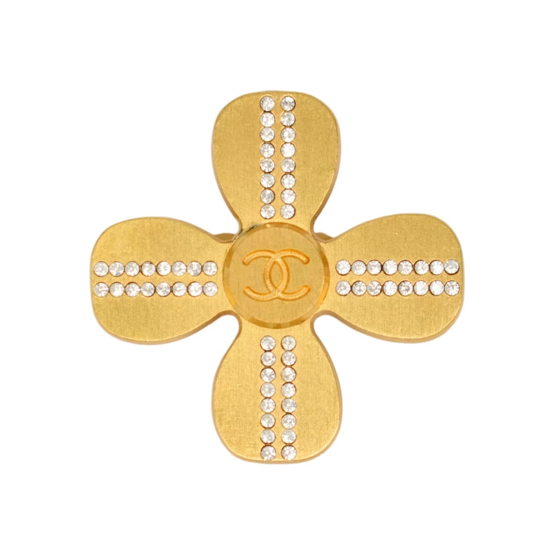 CHANEL COCO MARK CLOVER BROOCH: CHANEL Coco Mark Clover Brooch Brand: Chanel Type/Style: Brooch Material: Plated, Color: Gold Size: 1.4 in x 1.4 in Accessories: None Accessories Notice: When purchasing pre-owned goods, please refer