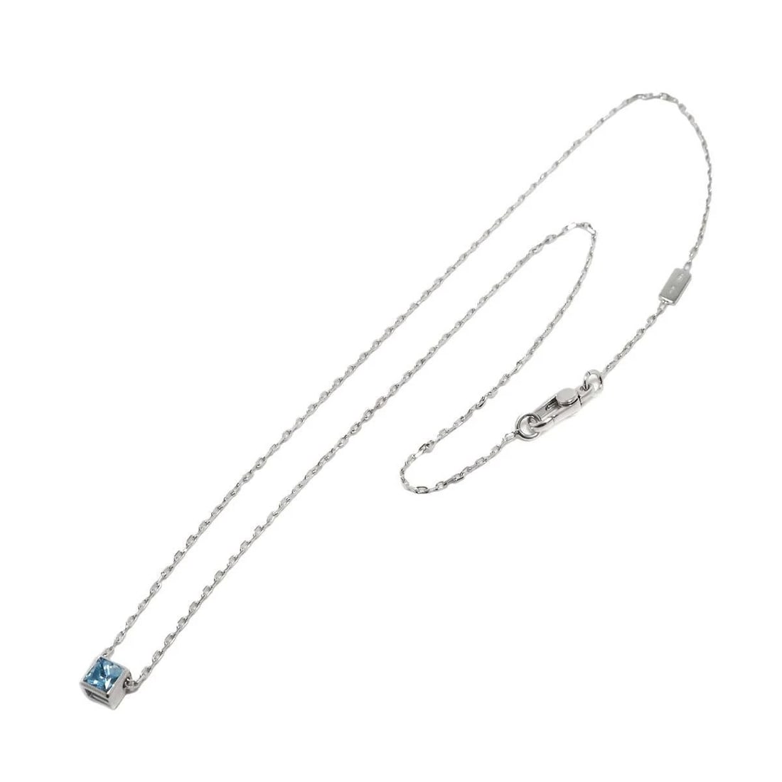 GUCCI BLUE TOPAZ NECKLACE K18 WG WHITE GOLD 750: GUCCI Blue Topaz Necklace K18 WG White Gold 750 Brand: Gucci Type/Style: Necklace Material: White Gold, Blue Topaz, Color: White Gold, Blue Topaz Size: Chain Length 38 cm (non-adjustable)