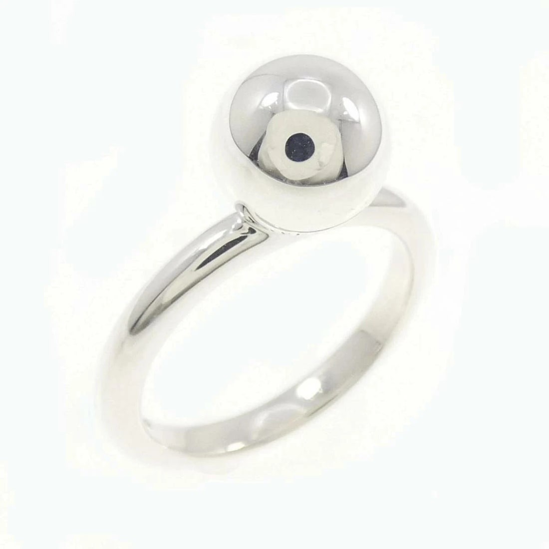 TIFFANY SILVER RING 925: Tiffany Silver Ring 925 Brand: Tiffany & Co. Type/Style: Ring Material: 925 sterling silver, Color: STERLING SILVER Size: US 3.55 Accessories: None Accessories Notice: When purchasing pre-owned