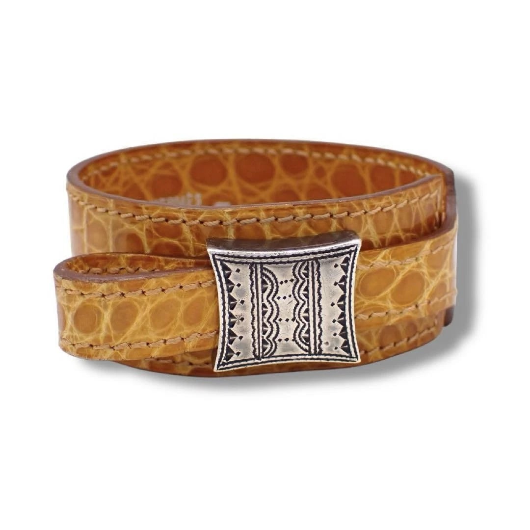 HERMES TOUAREG ARTEMIS BRACELET SILVER BROWN LEATHER: Hermes Touareg Artemis Bracelet Silver Brown Leather Brand: Hermes Type/Style: Bracelet Material: Leather, Color: Silver,Brown Size: 6.7 in Accessories: None Accessories Notice: When purchasing