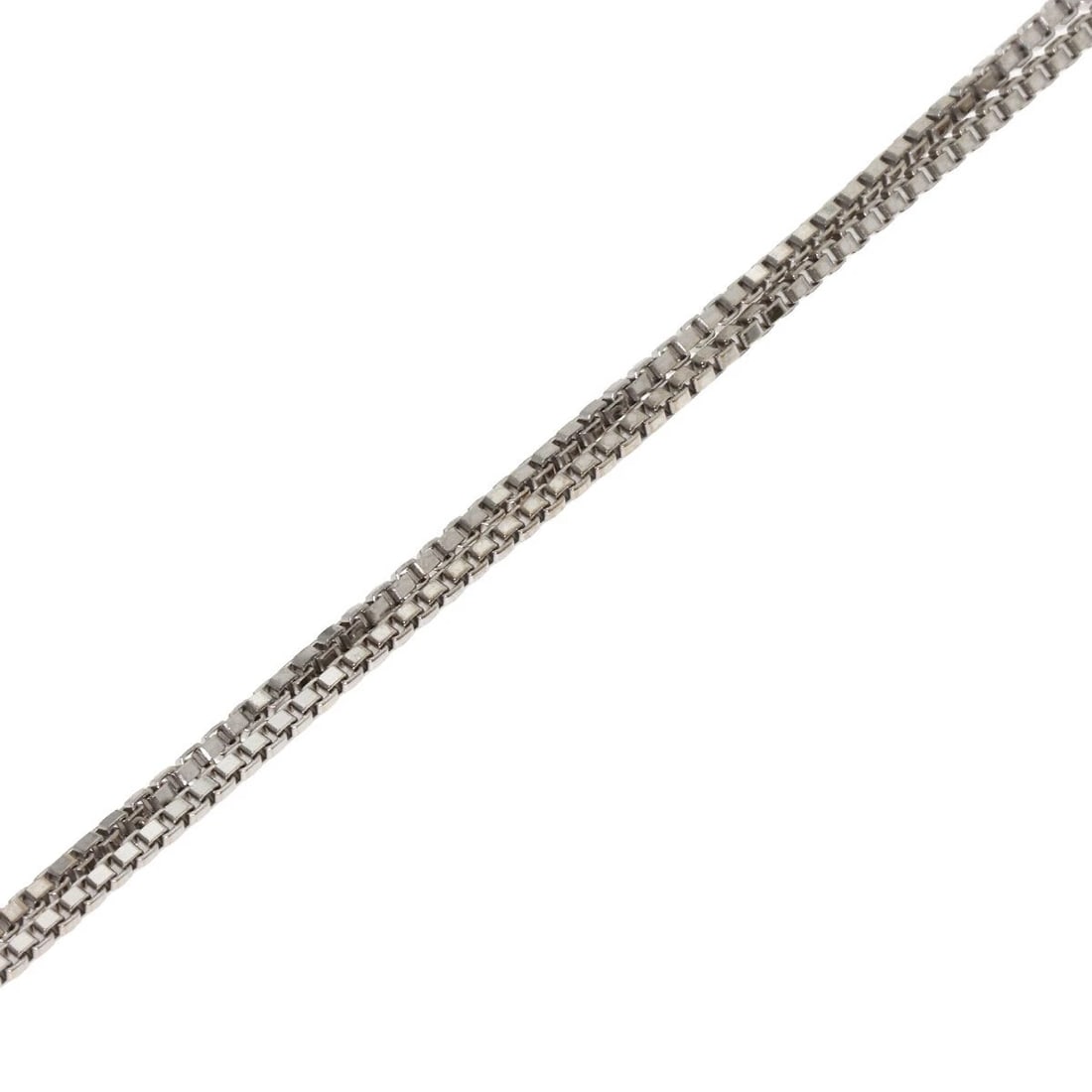 GUCCI K18 WHITE GOLD NECKLACE GREY SILVER: Gucci K18 White Gold Necklace Grey Silver Brand: Gucci Type/Style: Necklace Material: K18 White Gold, Color: WHITE GOLD Size: Chain width approximately 0.4 in, Top size approximately 0.8 x