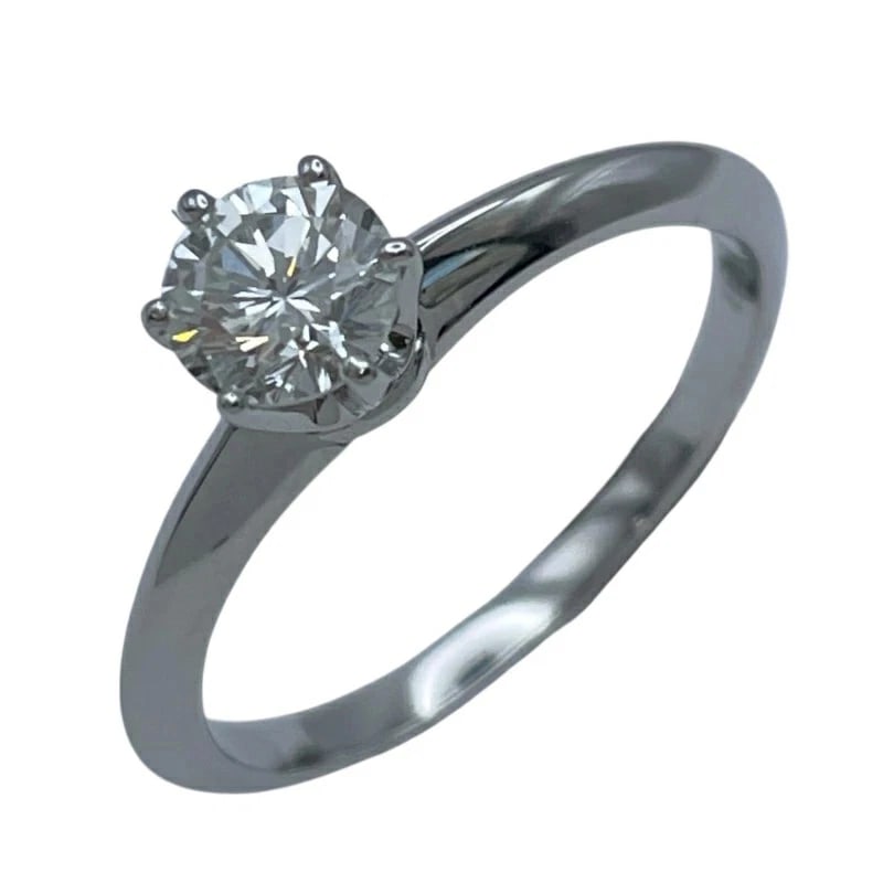 TIFFANY & CO RING PLATINUM: Tiffany & Co Ring Platinum Brand: Tiffany & Co. Type/Style: Ring Material: Pt950 platinum, Main Stone/Creation NATURAL Color: SILVER Size: US4 Accessories: None Accessories Notice: When pu