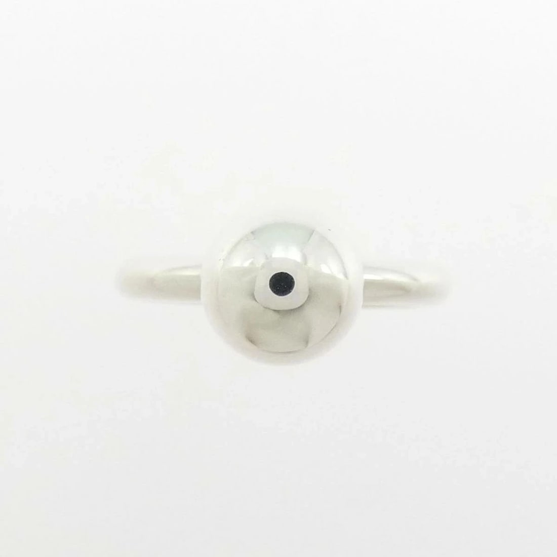 TIFFANY SILVER RING 925: Tiffany Silver Ring 925 Brand: Tiffany & Co. Type/Style: Ring Material: 925 Sterling Silver, Color: STERLING SILVER Size: US4 Accessories: None Accessories Notice: When purchasing pre-owned goods,