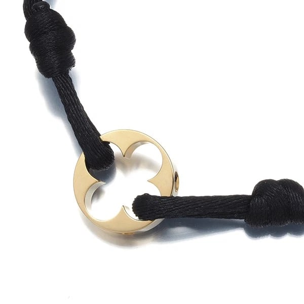 LOUIS VUITTON BRACELET PENDANT K18YG MONOGRAM: Louis Vuitton Bracelet Pendant K18YG Monogram Brand: Louis Vuitton Type/Style: Pendant Material: 18K Yellow Gold, Color: Yellow Gold Size: Inner circumference: 12-21.5cm (4.7-8.5 in), Design width: