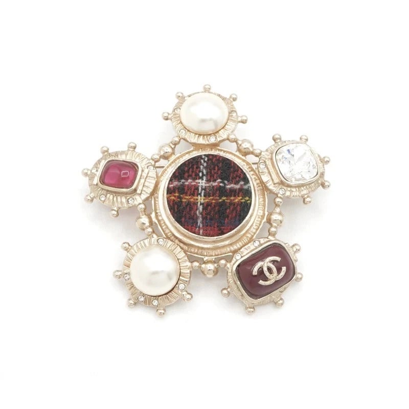 CHANEL GOLD & RED BROOCH CORSAGE: CHANEL Gold & Red Brooch Corsage Brand: Chanel Type/Style: Brooch Material: Gold-tone metal, Color: Gold,Red Size: 2.6 in x 2.6 in Accessories: None Accessories Notice: When purchasing pre-owned