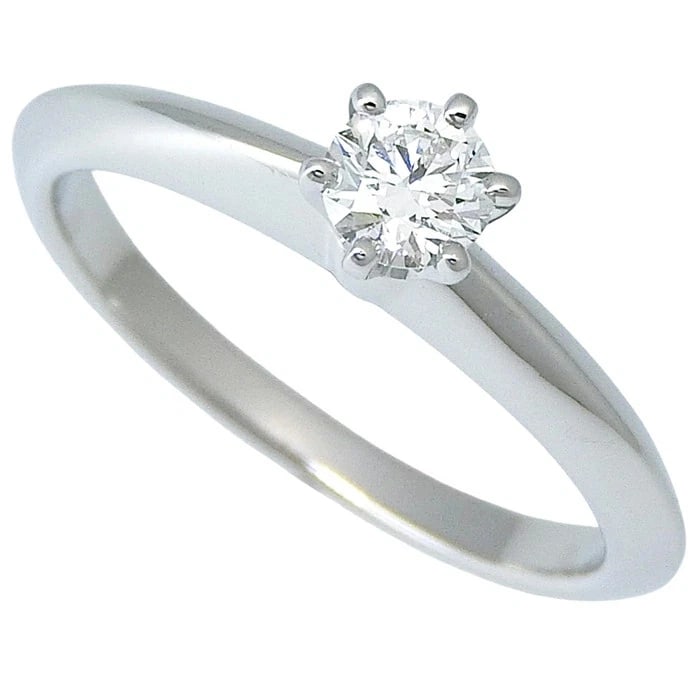 TIFFANY SOLITAIRE DIAMOND RING PT950: Tiffany Solitaire Diamond Ring Pt950 Brand: Tiffany & Co. Type/Style: Ring Material: Pt950, Main Stone/Creation NATURAL Color: SILVER Size: US4.5 Accessories: None Accessories Notice: When purchasing