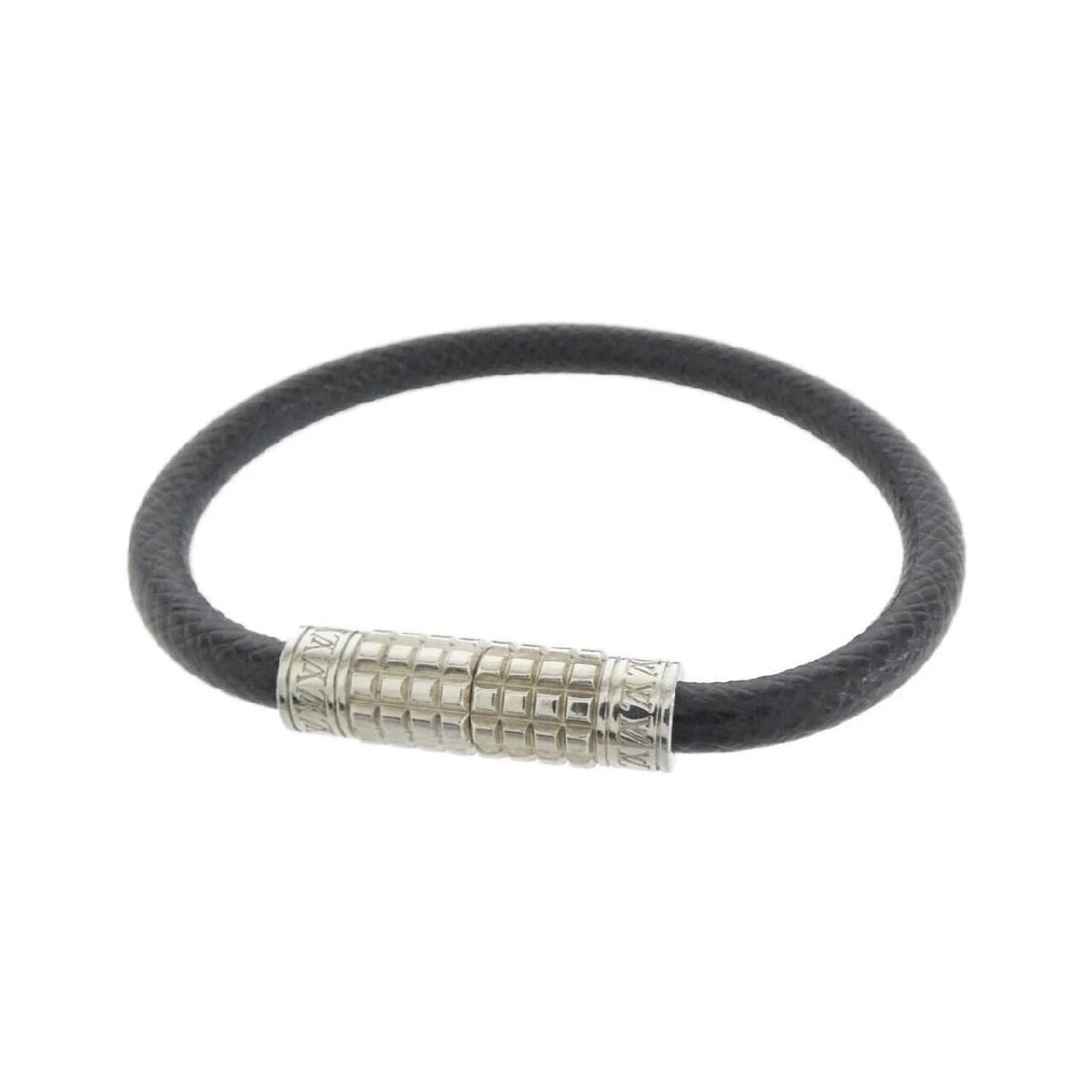 LOUIS VUITTON TAIGA BRACELET ARDOISE LEATHER: Louis Vuitton Taiga Bracelet ARDOISE Leather Brand: Louis Vuitton Type/Style: Bracelet Material: Calf leather, Color: Silver,ARDOISE Size: Length 8.3 in, Width 0.2 in Accessories: None Acc
