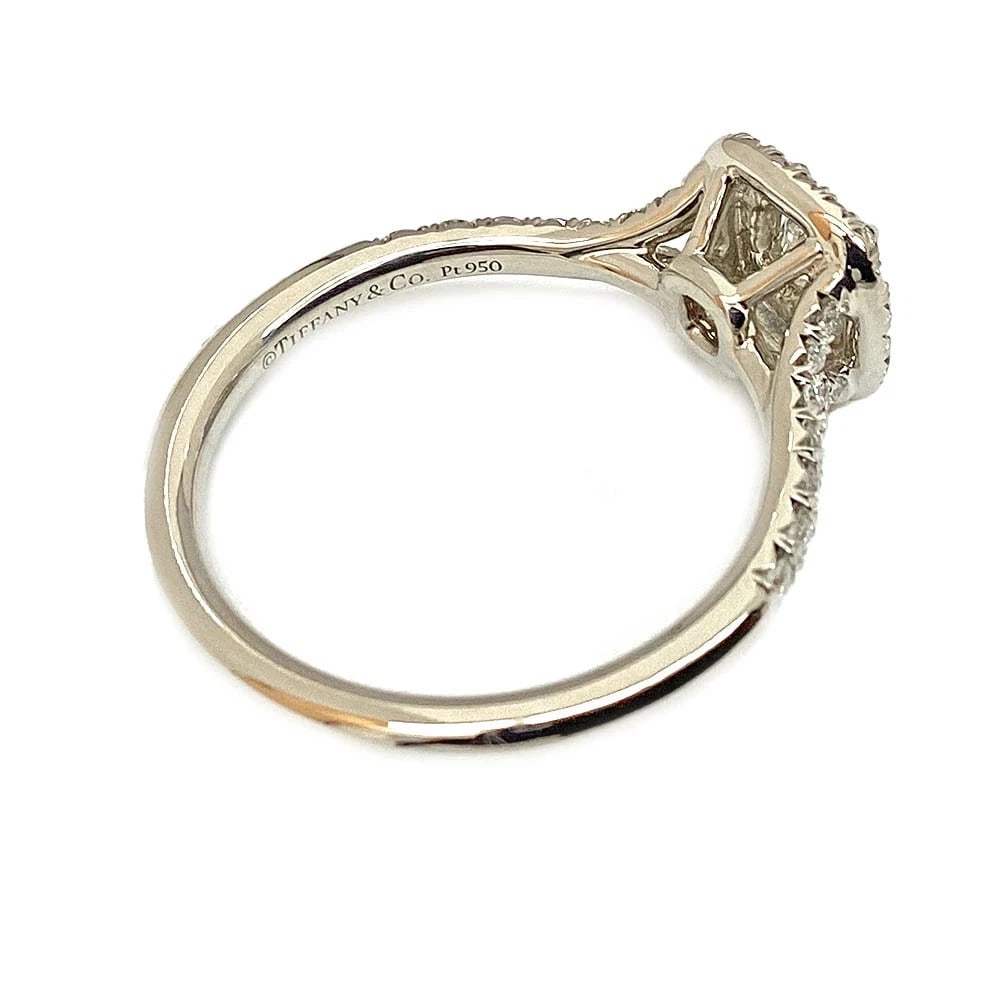 TIFFANY & CO. SOLESTO DIAMOND RING: Tiffany & Co. Solesto Diamond Ring Brand: Tiffany & Co. Type/Style: Ring Material: Pt950, Main Stone/Creation NATURAL Color: SILVER Size: US6.5 Accessories: None Accessories Notice: When p