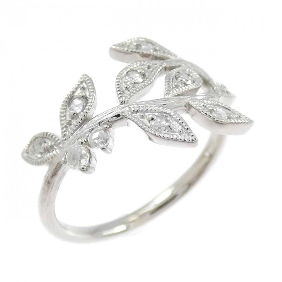 K18WG DIAMOND RING: K18WG Diamond Ring Brand: Unbranded Type/Style: Diamond Ring Material: K18 white gold, Main Stone/Creation Natural Color: White gold Size: US 6 1/4 Accessories: None Accessories Notice: When