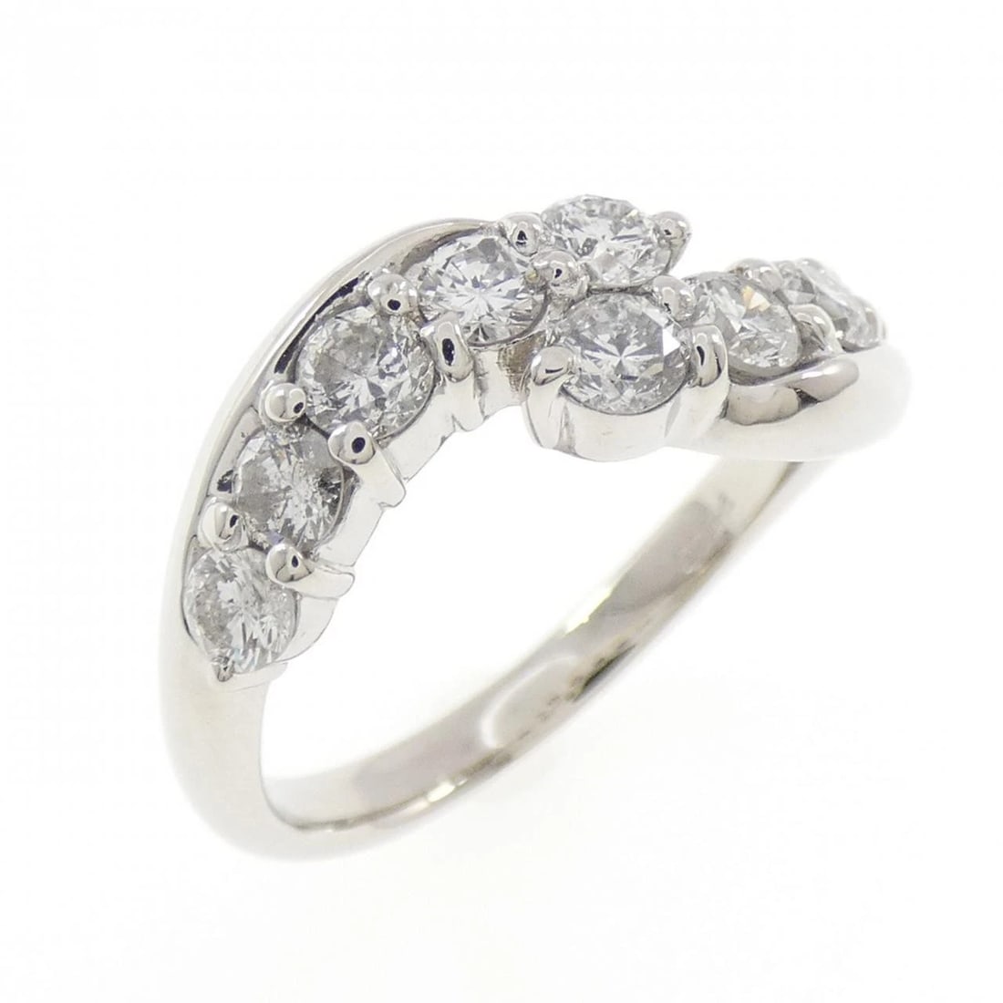 PT900 DIAMOND RING: PT900 Diamond Ring Brand: Unbranded Type/Style: Diamond Ring Material: Platinum900, Main Stone/Creation Natural Color: Silver Size: US 6 1/4 Accessories: None Accessories Notice: When purc