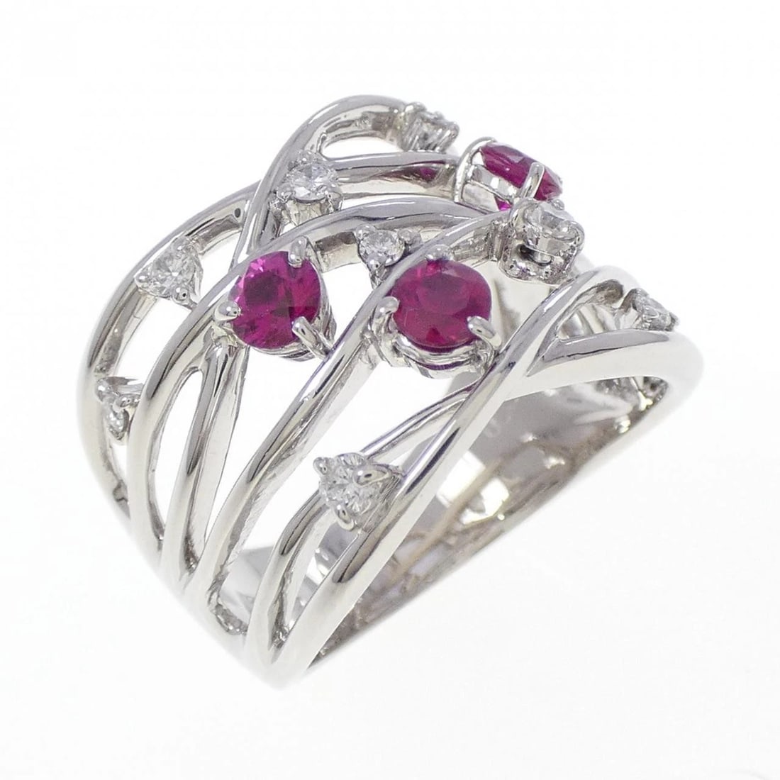 PT900 RUBY RING: PT900 Ruby Ring Brand: Unbranded Type/Style: Ruby Ring Material: Platinum900, Main Stone/Creation Ruby Secondary stone diamond Color: Silver Size: US 6 Accessories: None Accessories Notice