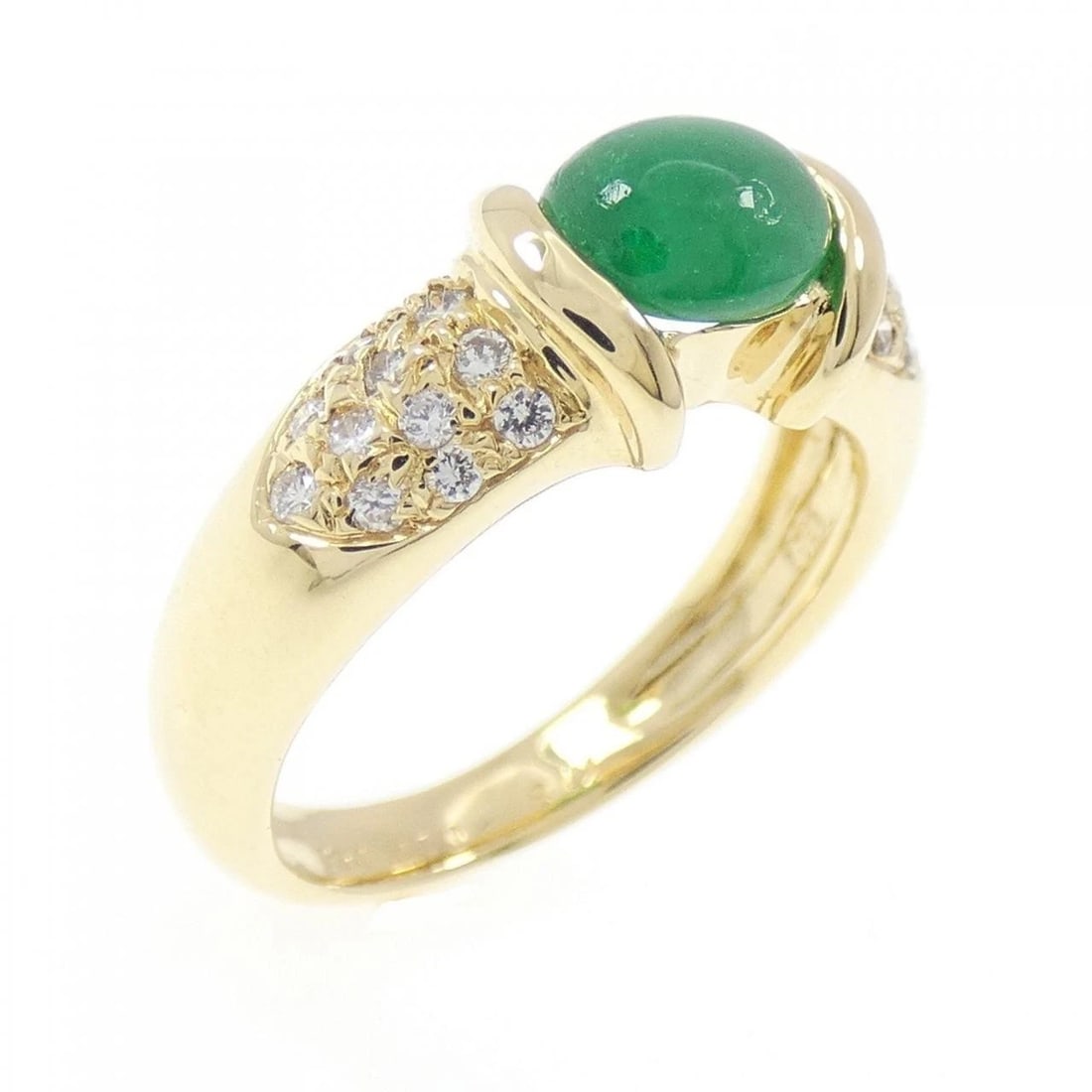 18K YELLOW GOLD EMERALD RING: 18K Yellow Gold Emerald Ring Brand: Unbranded Type/Style: Emerald Ring Material: K18 yellow gold, Main Stone/Creation Emerlad Secondary Stone Diamond Color: Yellow Gold Size: US 5 1/4 Accessories: