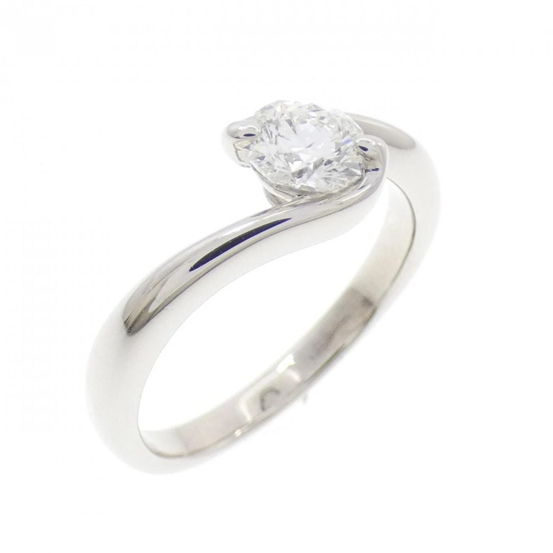 PT900 DIAMOND RING: PT900 Diamond Ring Brand: Unbranded Type/Style: Diamond Ring Material: Platinum900, Main Stone/Creation Natural Color: Silver Size: US 5 Accessories: None Accessories Notice: When purchasing