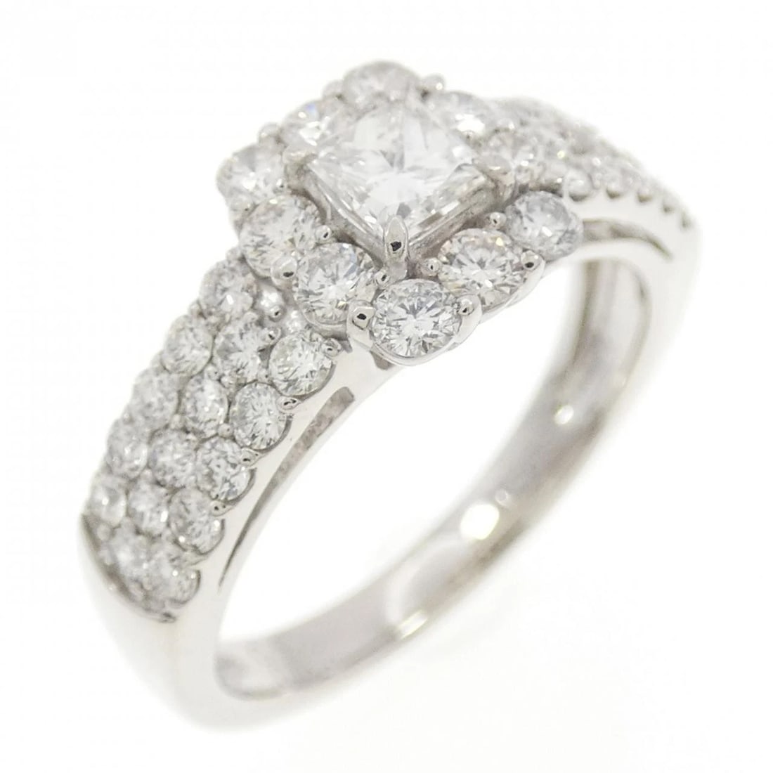 PT900 DIAMOND RING: PT900 Diamond Ring Brand: Unbranded Type/Style: Diamond Ring Material: Platinum900, Main Stone/Creation Natural Color: Silver Size: US 5 3/4 Accessories: None Accessories Notice: When purc
