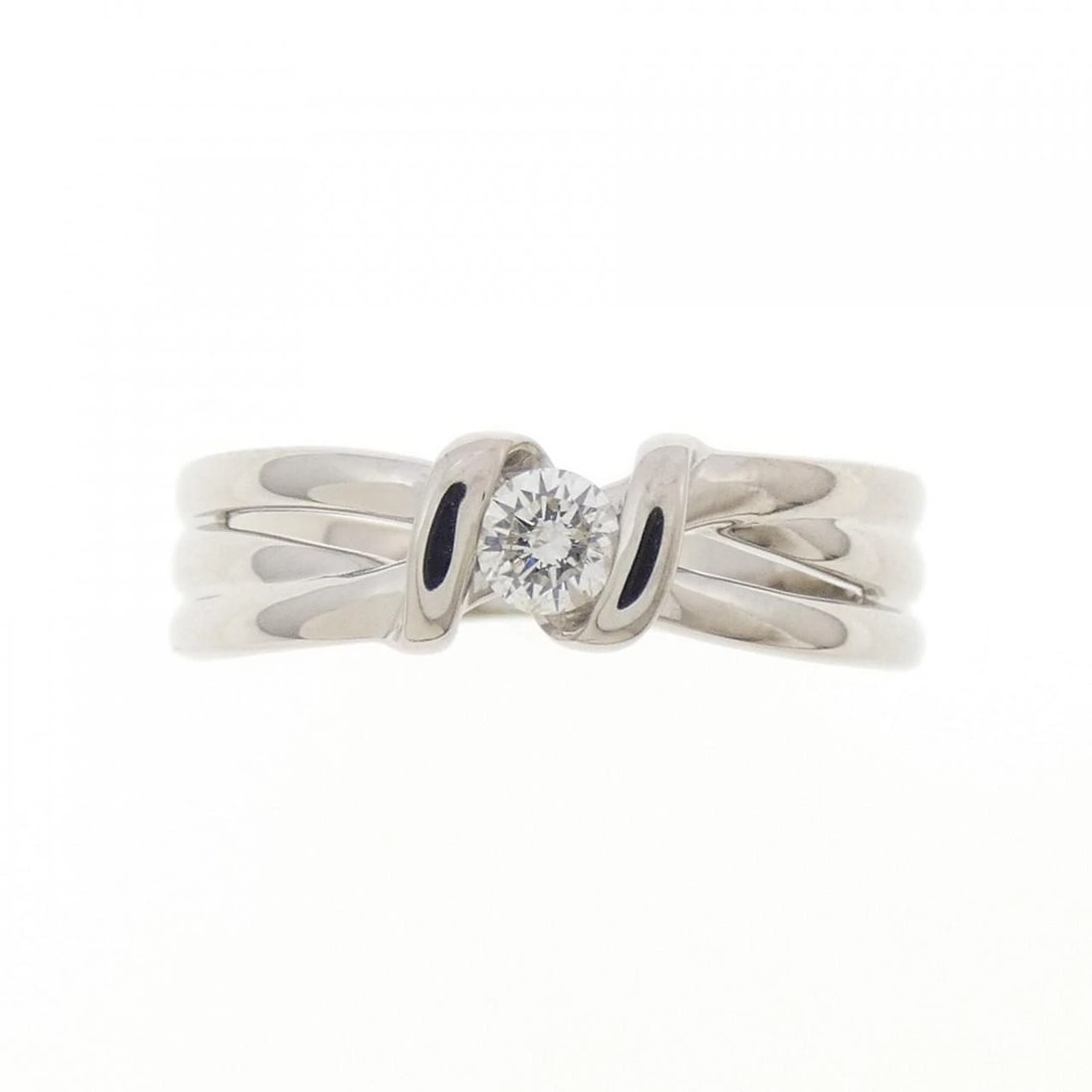 K18WG DIAMOND RING: K18WG Diamond Ring Brand: Unbranded Type/Style: Diamond Ring Material: K18 white gold, Main Stone/Creation Natural Color: White Gold Size: US 5 3/4 Accessories: None Accessories Notice: When