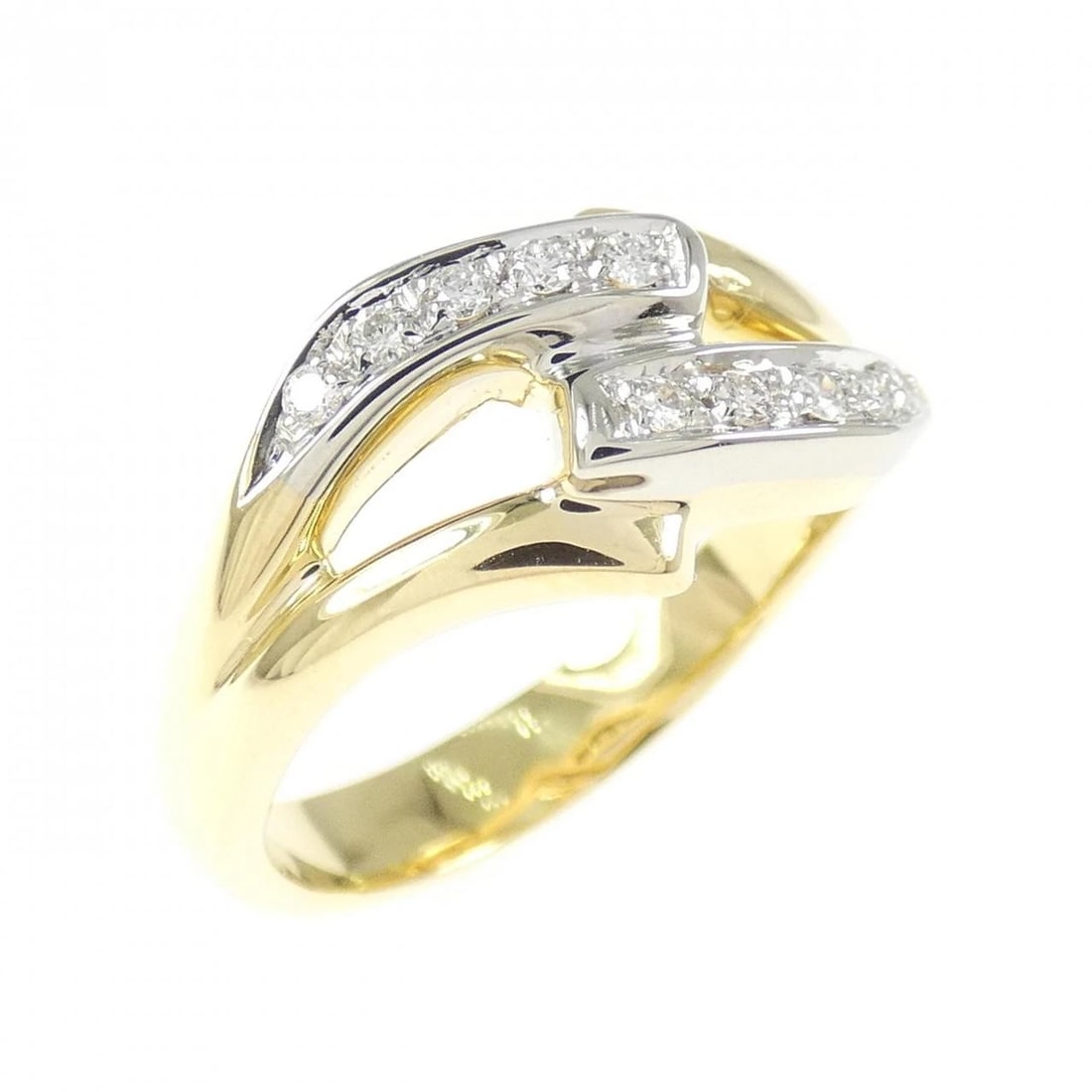 750YG/750WG DIAMOND RING: 750YG/750WG diamond ring Brand: Unbranded Type/Style: Diamond Ring Material: 750 yellow gold/750 white gold, Main Stone/Creation Natural Color: YG,WG Size: US 5 1/4 Accessories: None Accessories