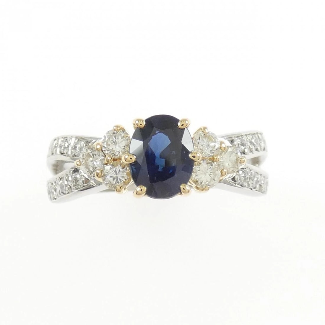 PT900/K18YG SAPPHIRE RING: PT900/K18YG Sapphire Ring Brand: Unbranded Type/Style: Sapphire Ring Material: Platinum 900 / K18 yellow gold, Main Stone/Creation SapphireSecondary Stone Diamond Color: YG,Silver Size: US 6 1/2