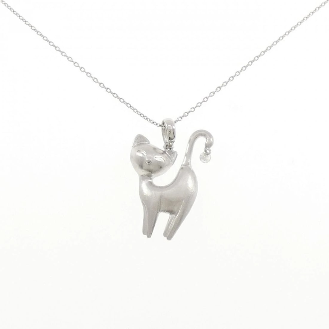 K18WG DIAMOND NECKLACE: K18WG Diamond Necklace Brand: Unbranded Type/Style: Diamond Necklace Material: K18 white gold, Main Stone/Creation Natural Color: White Gold Size: 45cm Actual Size Pendant length approx. x width