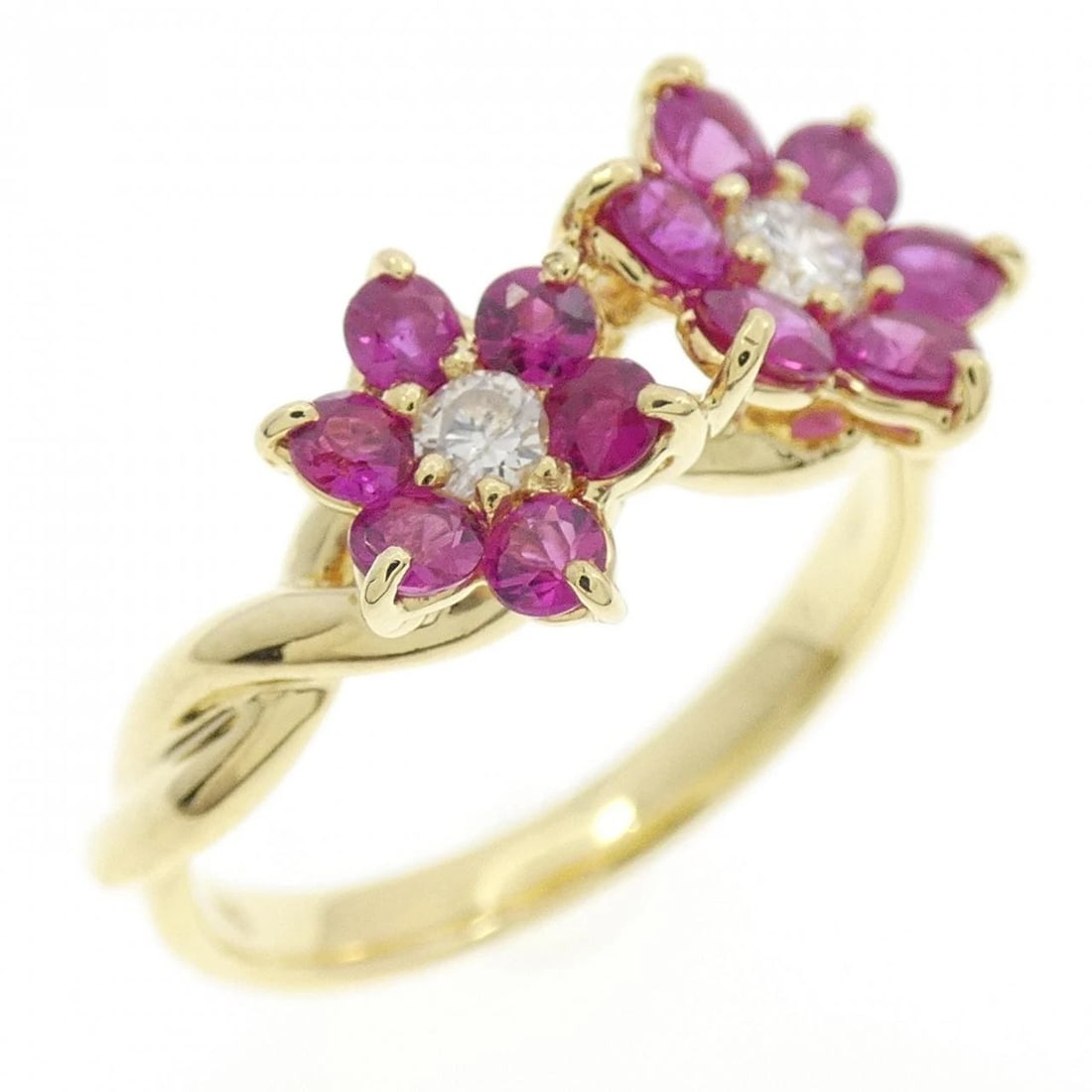 K18YG FLOWER RUBY RING: K18YG Flower Ruby Ring Brand: Unbranded Type/Style: Ruby ring Material: K18 yellow gold, Main Stone/Creation Ruby Secondary Stone Diamond Color: YEllow Gold Size: US 5 3/4 Accessories: None