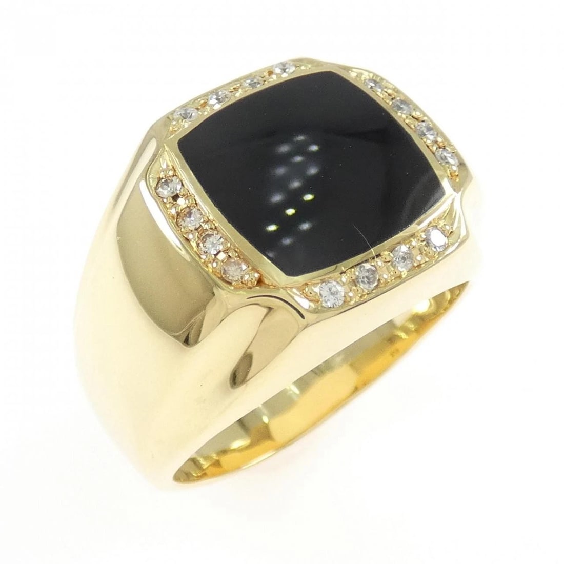 K18YG ONYX RING: K18YG Onyx Ring Brand: Unbranded Type/Style: Onyx Ring Material: K18 yellow gold, Main Stone/Creation Onyx Secondary Stone Diamond Color: YEllow Gold Size: US 10 1/4 Accessories: None Acce