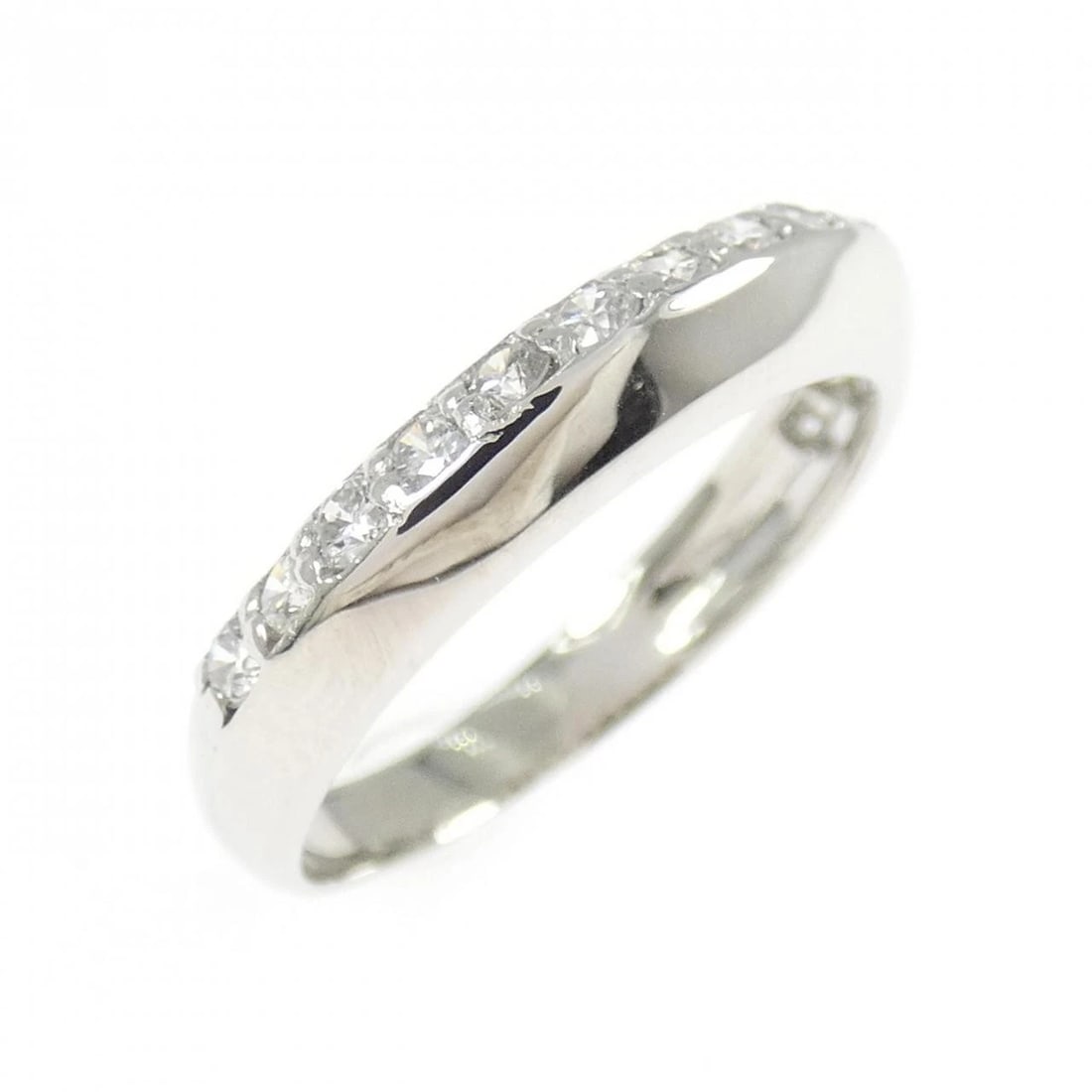 PT900 DIAMOND RING: PT900 Diamond Ring Brand: Unbranded Type/Style: Diamond Ring Material: Platinum900, Main Stone/Creation Natural Color: Silver Size: US 5 Accessories: None Accessories Notice: When purchasing