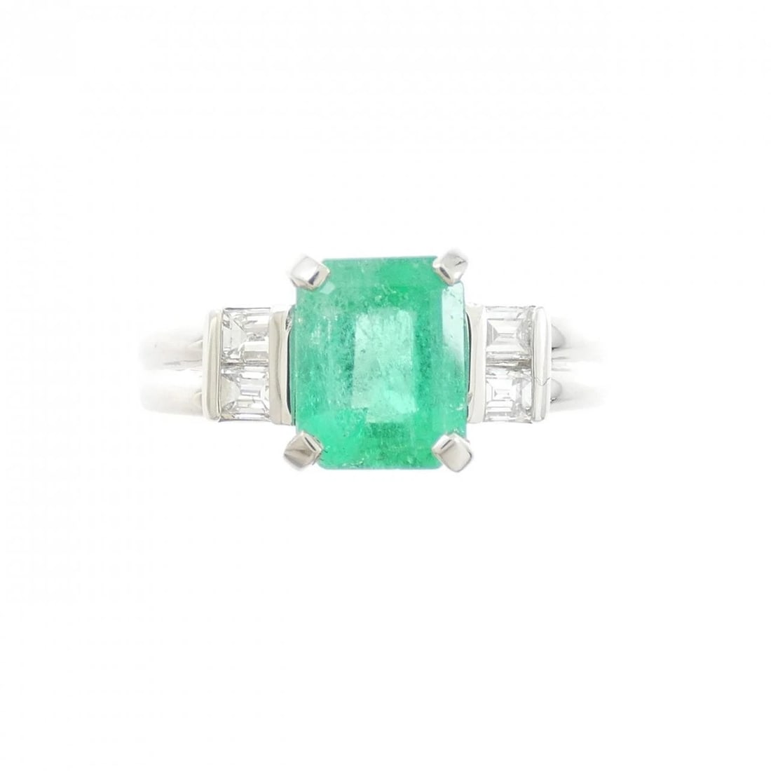 PT900 EMERALD RING: PT900 Emerald Ring Brand: Unbranded Type/Style: Emerald Ring Material: Platinum900, Main Stone/Creation Emerland Secondary Stone Diamond Color: Silver Size: US 6 1/4 Accessories: None Accessories