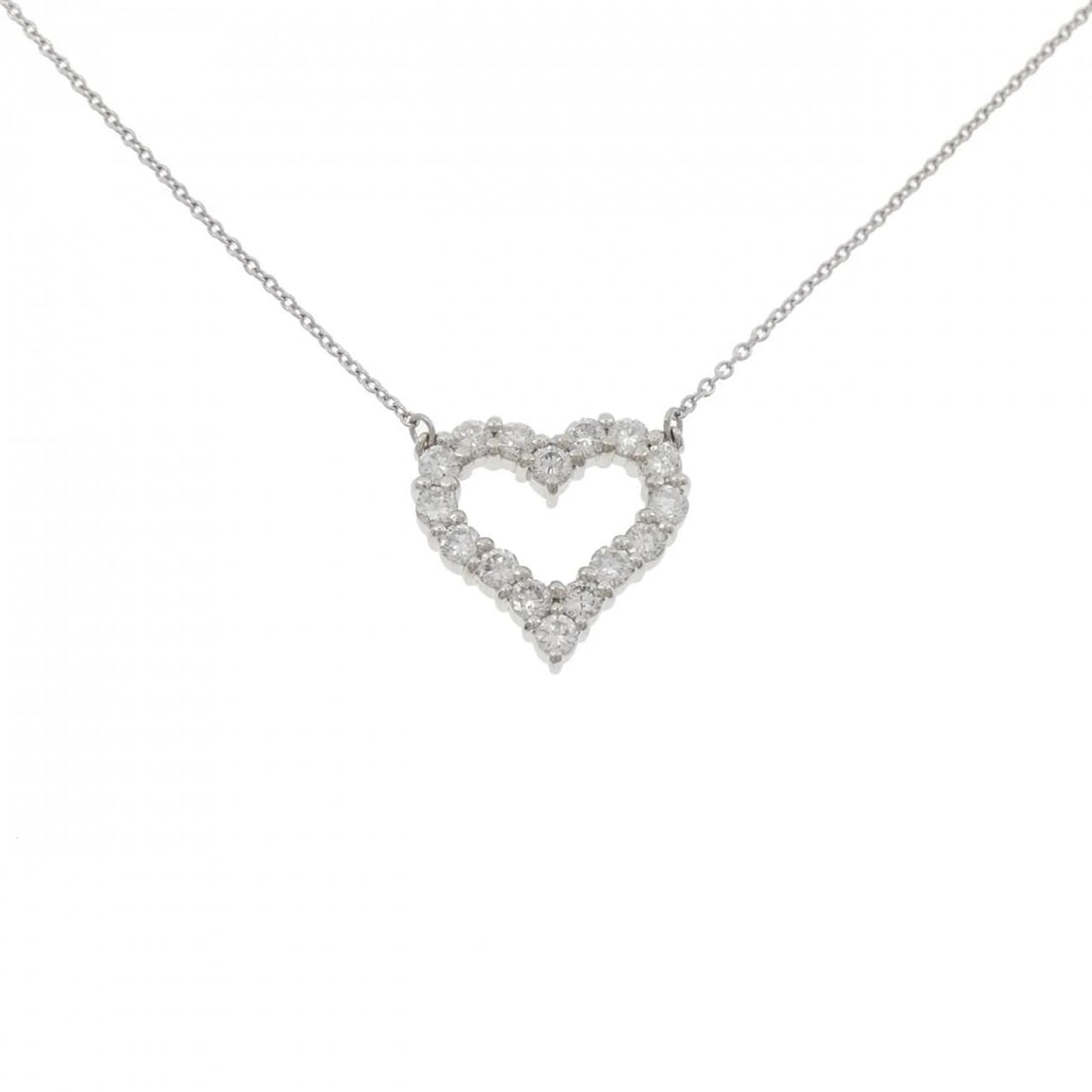 PT900/PT850 HEART DIAMOND NECKLACE: PT900/PT850 Heart Diamond Necklace Brand: Unbranded Type/Style: Diamond Necklace Material: Platinum900/Platinum850, Main Stone/Creation Natural Color: Silver Size: 42cm Actual Size Pendant length