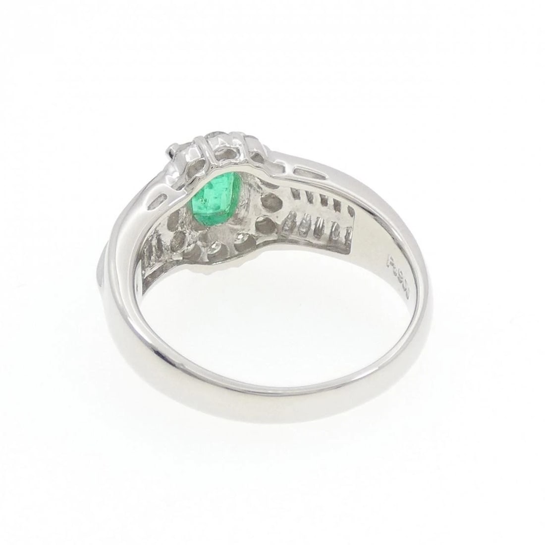PT900 EMERALD RING - 2
