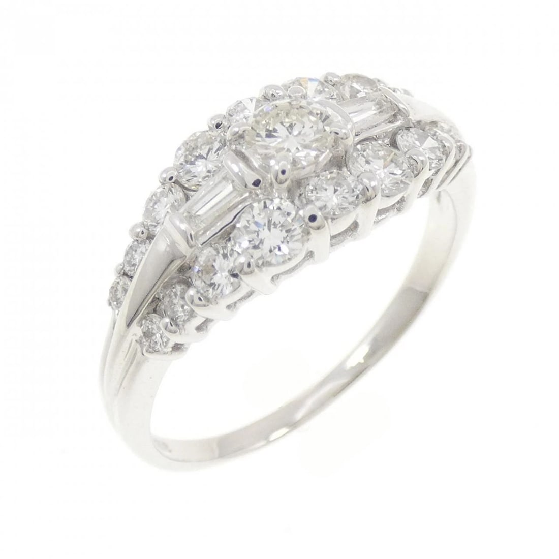 K18WG DIAMOND RING: K18WG Diamond Ring Brand: Unbranded Type/Style: Diamond Ring Material: K18 white gold, Main Stone/Creation Natural Color: White gold Size: US 7 3/4 Accessories: None Accessories Notice: Wh