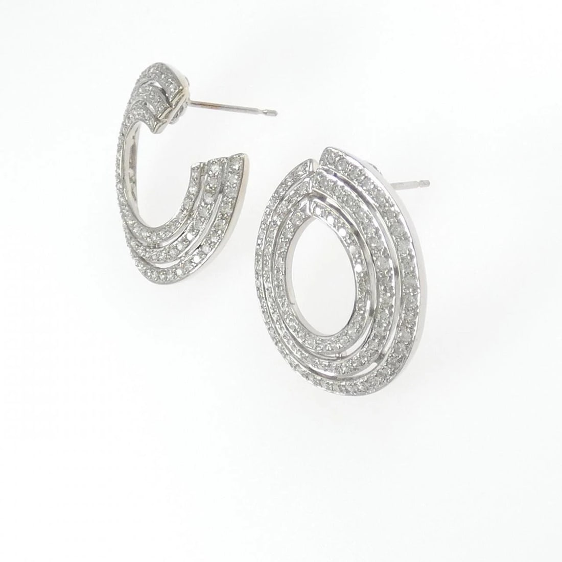 K18WG DIAMOND PIERCE - 2