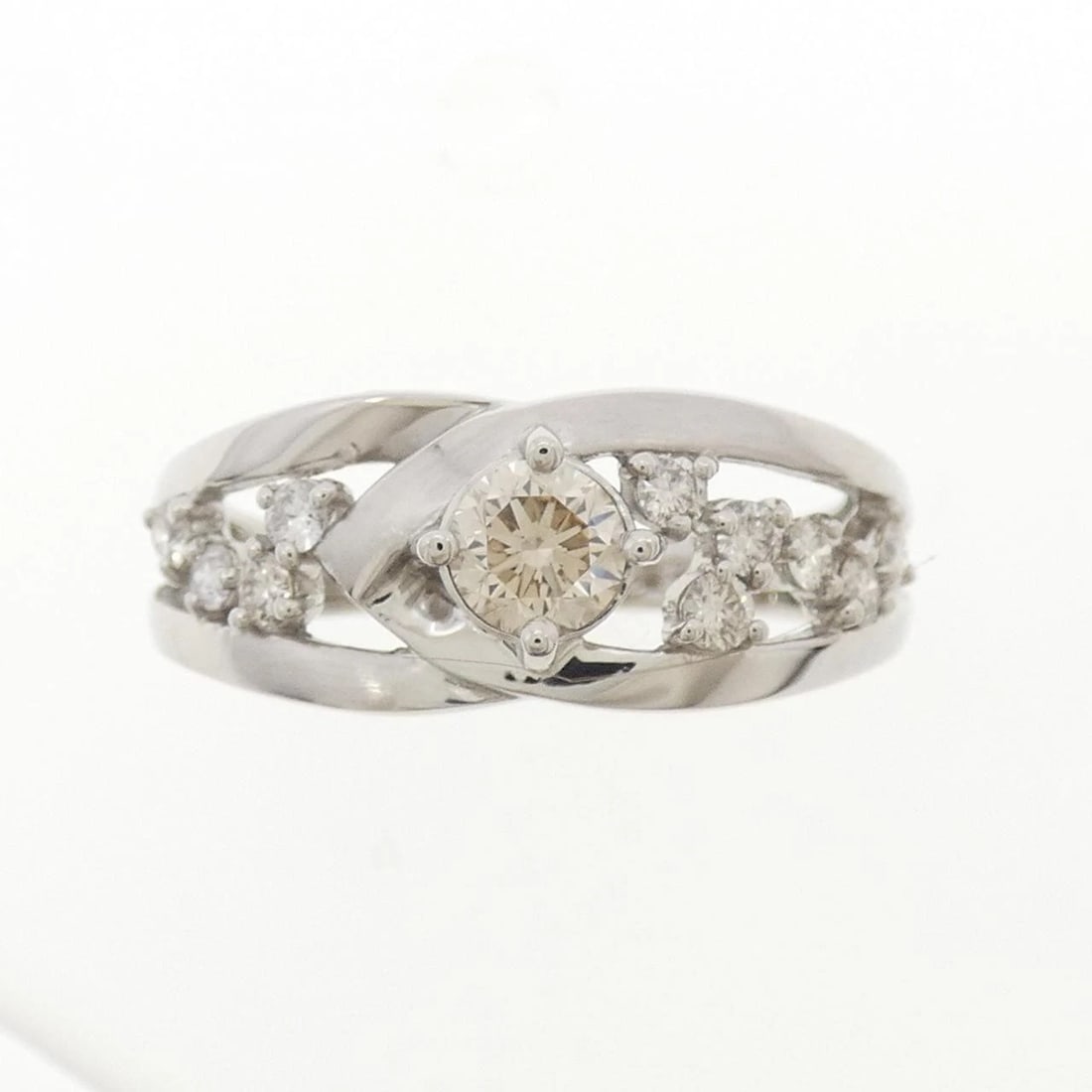 PT900 DIAMOND RING: PT900 Diamond Ring Brand: Unbranded Type/Style: Diamond Ring Material: PT900, Main Stone/Creation Natural Color: Silver Size: US 7 Accessories: None Accessories Notice: When purchasing pre-owned