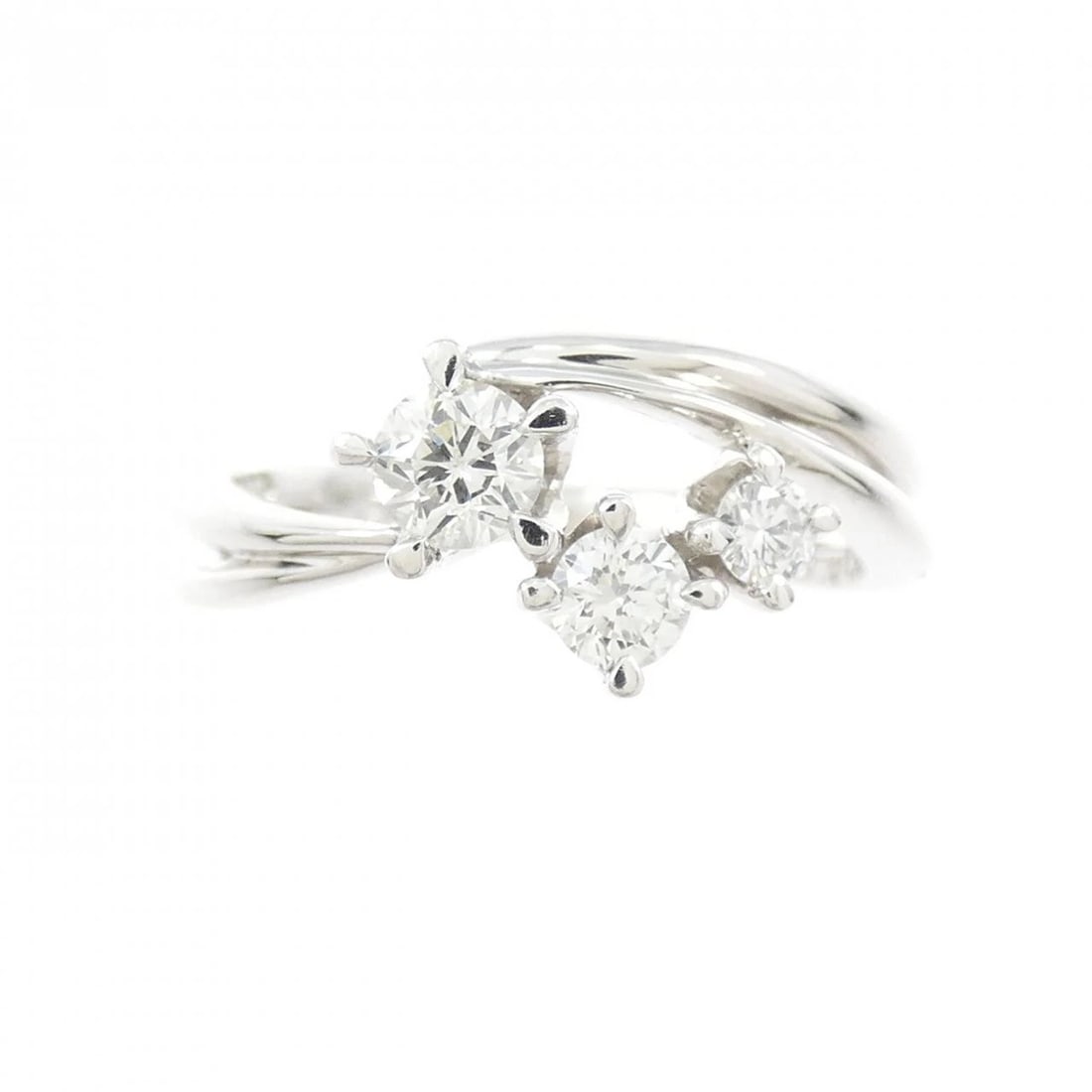 PT900 DIAMOND RING: PT900 Diamond Ring Brand: Unbranded Type/Style: Diamond Ring Material: Platinum900, Main Stone/Creation Natural Color: Silver Size: US 5 3/4 Accessories: None Accessories Notice: When purc