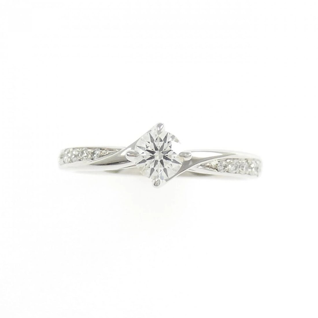 PT950 DIAMOND RING: PT950 Diamond Ring Brand: Unbranded Type/Style: Ring Material: PT950, Main Stone/Creation Natural Color: Silver Size: US 5.5 Accessories: None Accessories Notice: When purchasing pre-owned goods,
