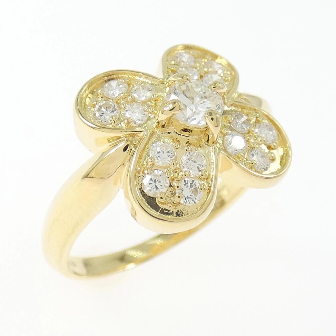 K18YG FLOWER DIAMOND RING: K18YG Flower Diamond Ring Brand: Unbranded Type/Style: Diamond Ring Material: K18YG, Main Stone/Creation Natural Color: Yellow Gold Size: US 6 1/4 Accessories: None Accessories Notice: When