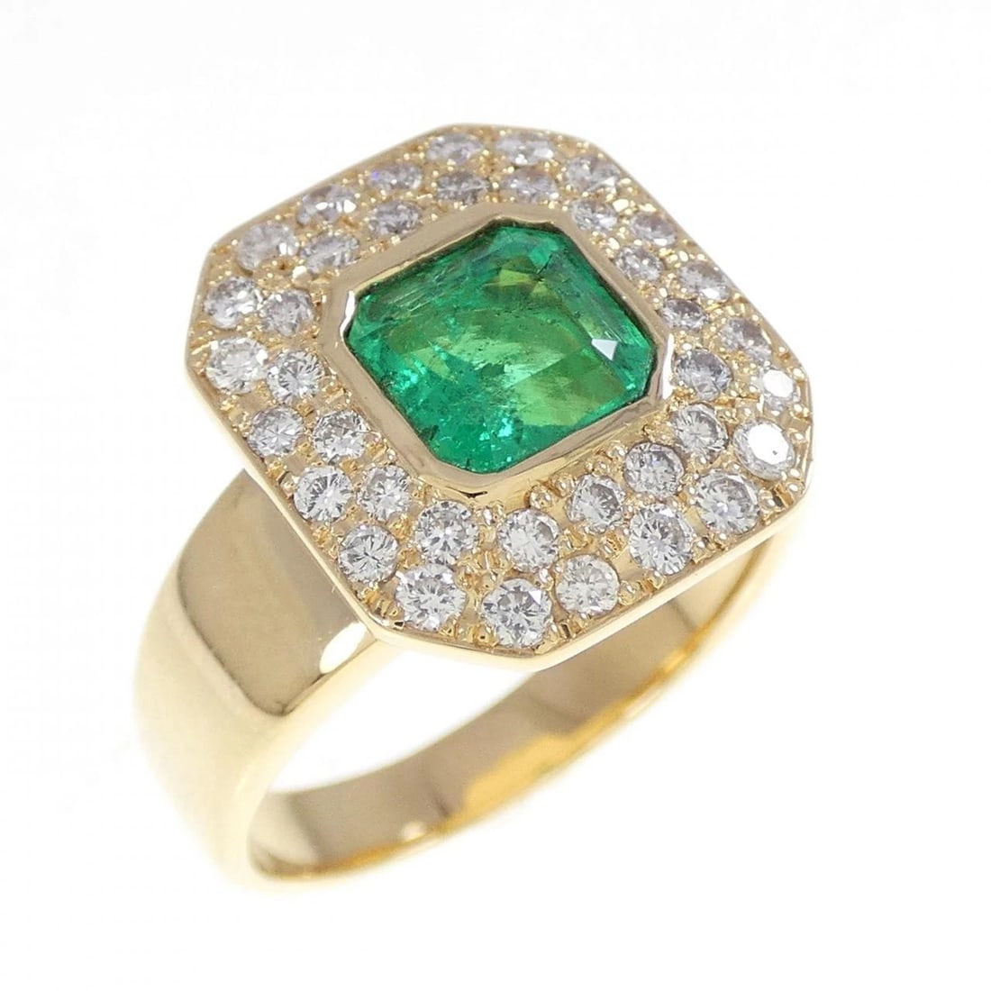 18K YELLOW GOLD EMERALD RING: 18K Yellow Gold Emerald Ring Brand: Unbranded Type/Style: Emerald Ring Material: K18 Yellow Gold, Main Stone/Creation Emerald Secondary Stone diamond Color: Yellow Gold Size: US 7 1/4 Accessories: