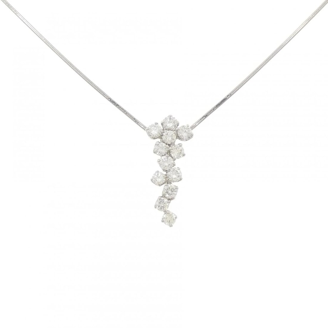 PT900/PT850 DIAMOND NECKLACE: PT900/PT850 Diamond Necklace Brand: Unbranded Type/Style: Diamond Necklace Material: PT900/PT850, Main Stone/Creation Natural Color: Silver Size: 39-43cm Actual Size Pendant length approx. x width