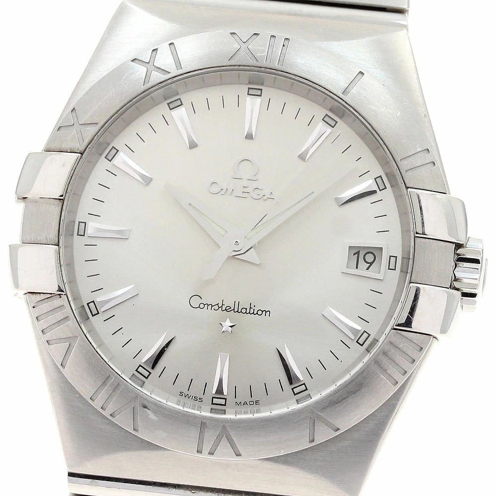 OMEGA CONSTELLATION DATE QUARTZ MEN?S WATCH: Omega Constellation Date Quartz Men?s Watch Brand: Omega Type/Style: Wristwatch Material: Case Material: Stainless Steel Band Material: Stainless Steel Color: Dial Color silver Size: Case Size