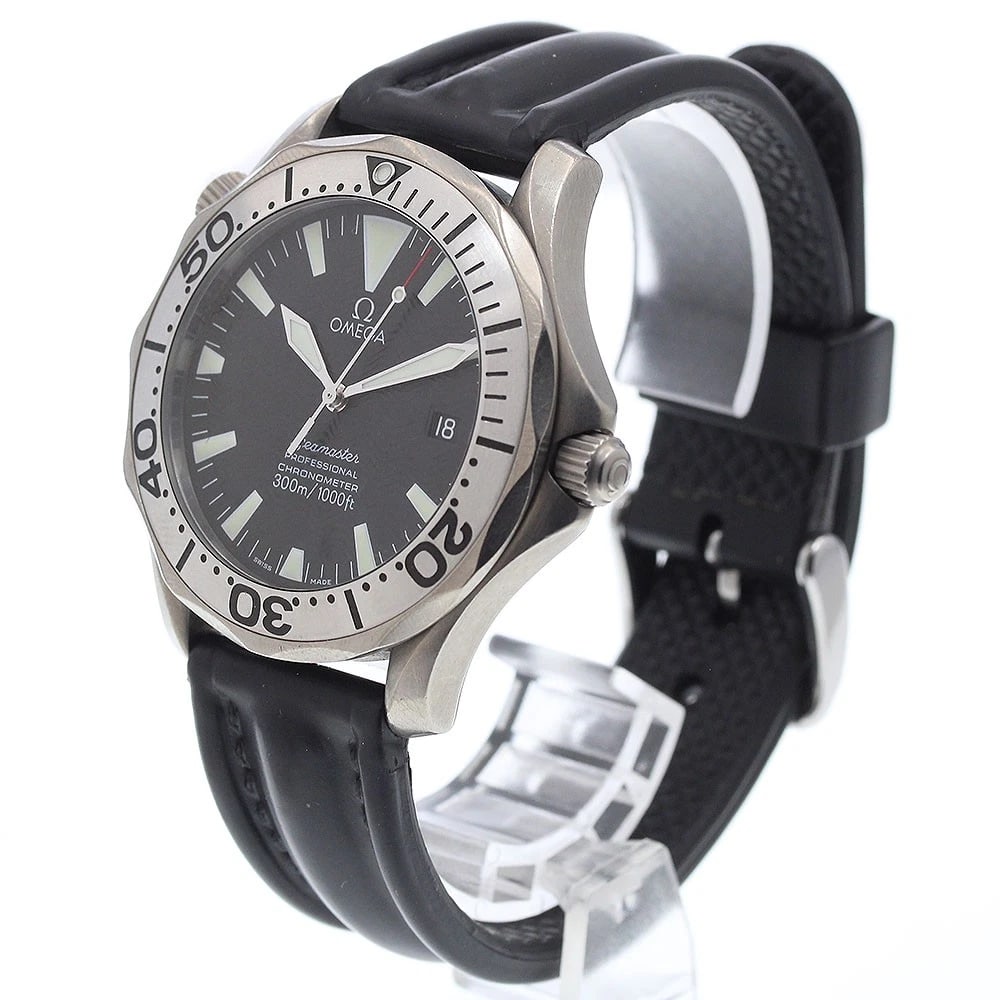 OMEGA SEAMASTER DATE BLACK AUTOMATIC WATCH: OMEGA Seamaster Date black Automatic Watch Brand: OMEGA Type/Style: Wristwatch Material: Band Material rubber, Case Material titanium Color: Band Color black, Dial Color black, Case Color Silver